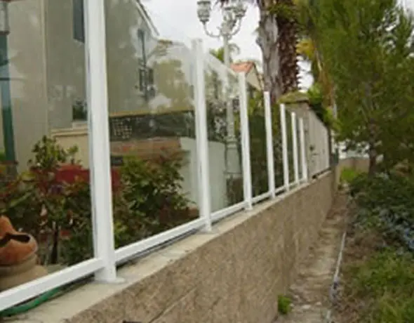 Glass Fence Installers